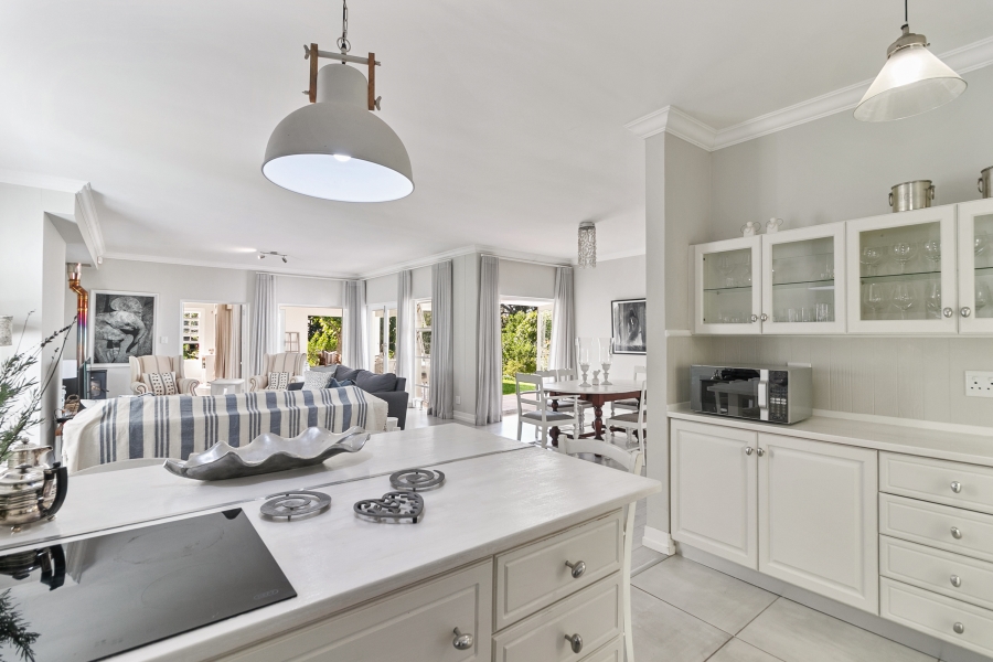4 Bedroom Property for Sale in Belvidere Estate Western Cape